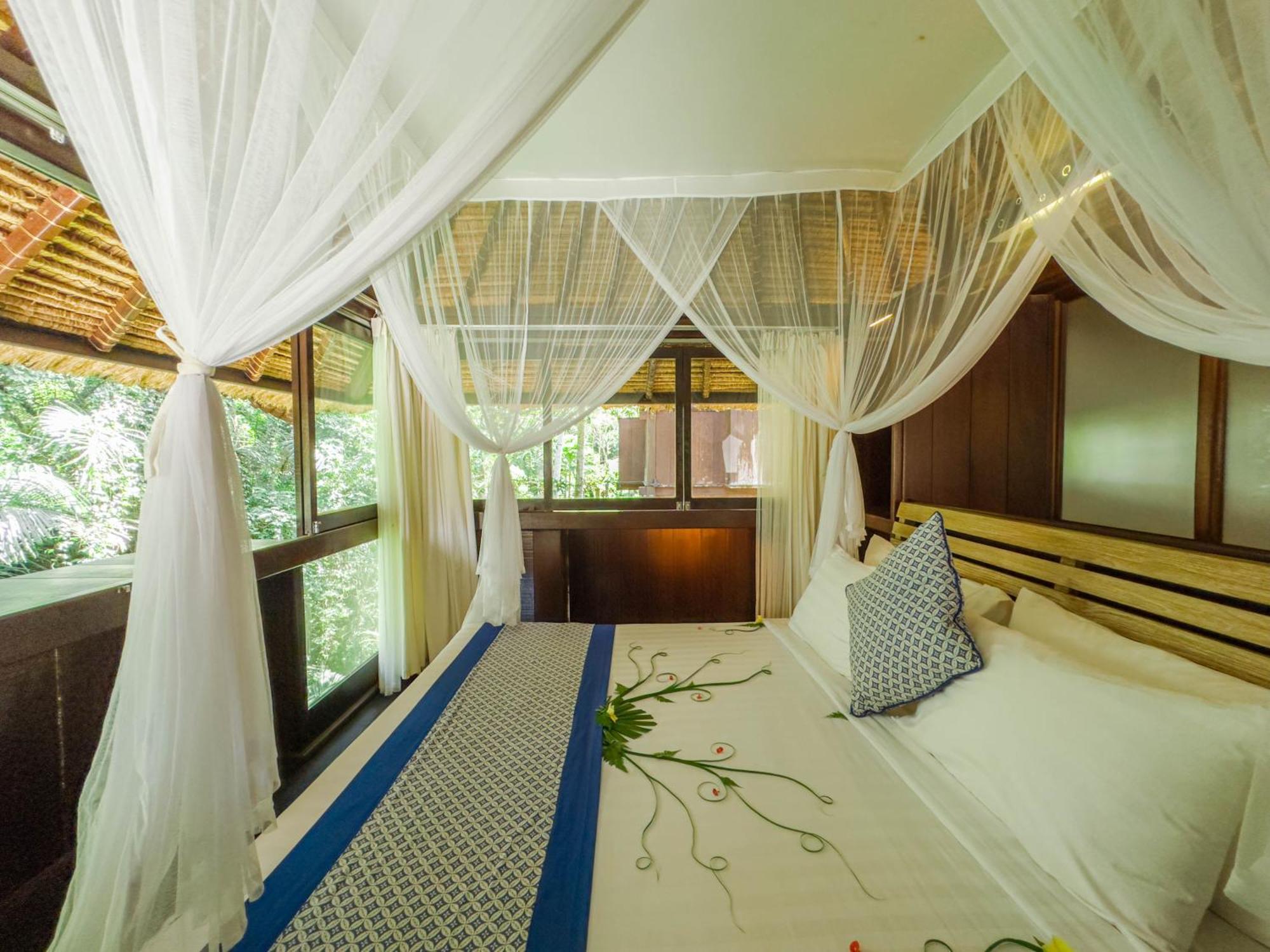 Ubud Sari Health Resort Exterior photo