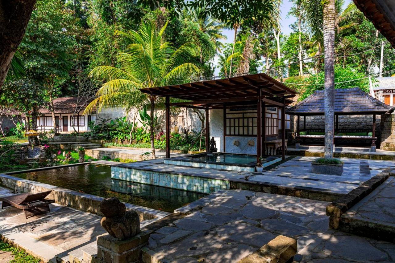 Ubud Sari Health Resort Exterior photo